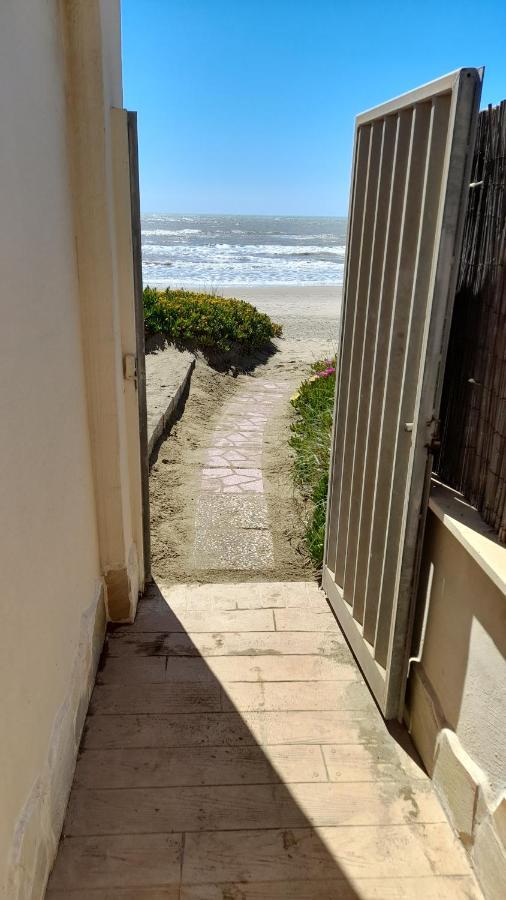 Apartmán Casina Sulla Sabbia Torvaianica Exteriér fotografie